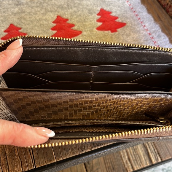 Cole Haan leather wallet. Brown with a coppery sheen. - Picture 4 of 4